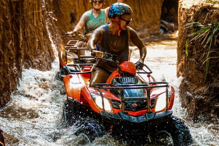 Tour en Quad ATV en Ubud Cueva del Gorila y Almuerzo