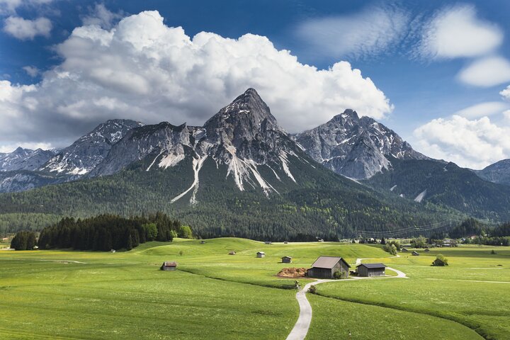 Desde Viena, Lagos a Montañas, Hallstatt y Salzburgo Tour