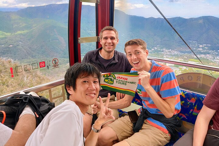 Eintägige Bustour zum Berg Fuji und nach Hakone. Rückfahrt mit dem Bus