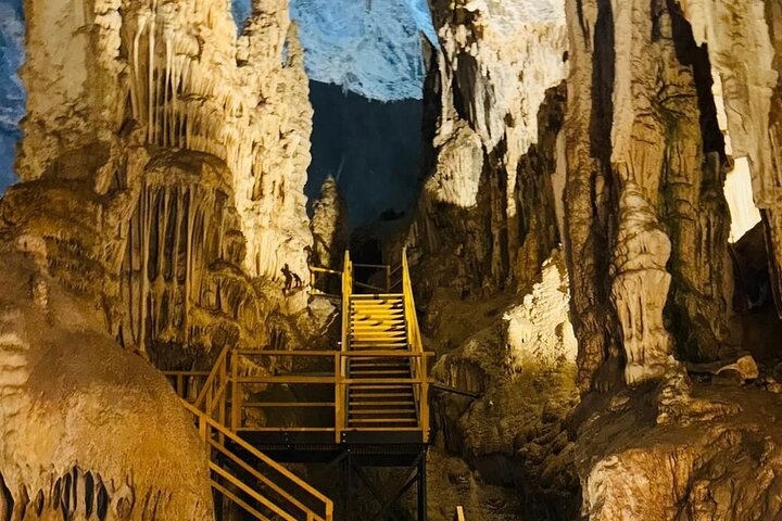 O melhor passeio às "Grutas de García" + Teleférico + Guia + Traslado