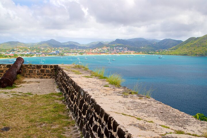 Tour privato di St Lucia: personalizza la tua esperienza sull'isola + pranzo