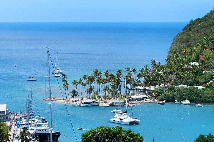Tour privato di St Lucia: personalizza la tua esperienza sull'isola + pranzo