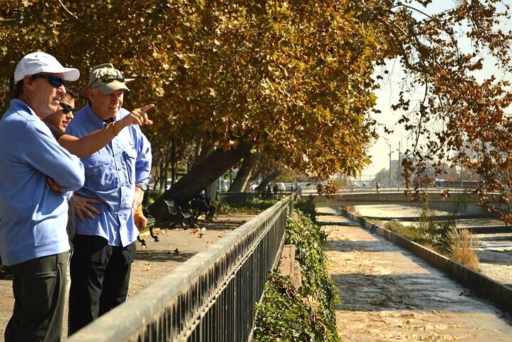 Privé Wandelen in Santiago: Verken met een lokale expert + lunch