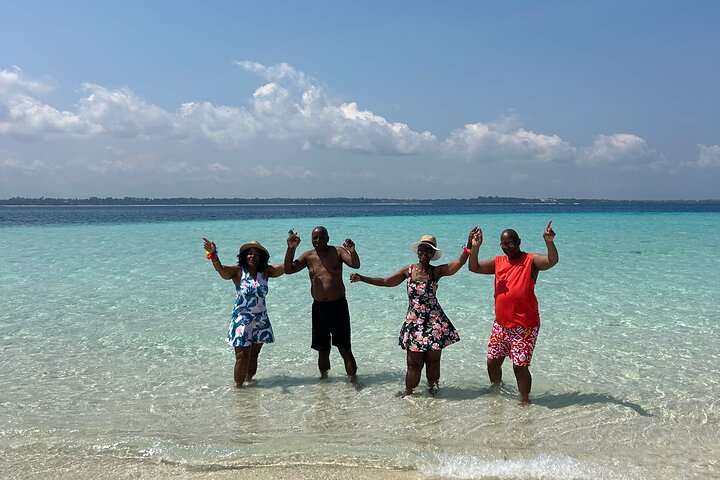 VISITE DE LUXE DU BANC DE SABLE DE NAKUPENDA ET DE LA FERME D'ÉPICES (Déjeuner inclus)