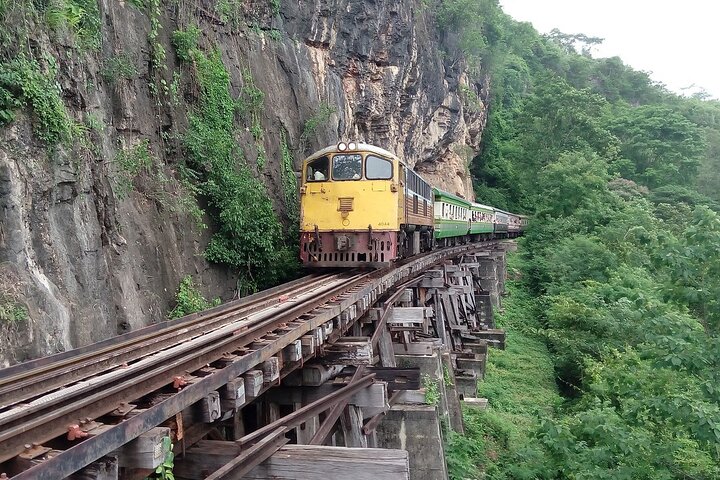 Kanchanaburi andre verdenskrig Private Charter Pathway of the Past