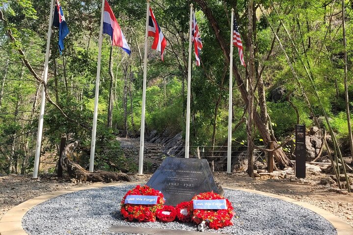 Kanchanaburi andre verdenskrig Private Charter Pathway of the Past