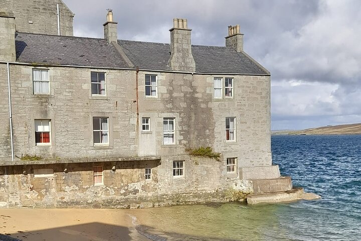 Private Ganztagestour zu den Shetland-Fernsehdrehorten