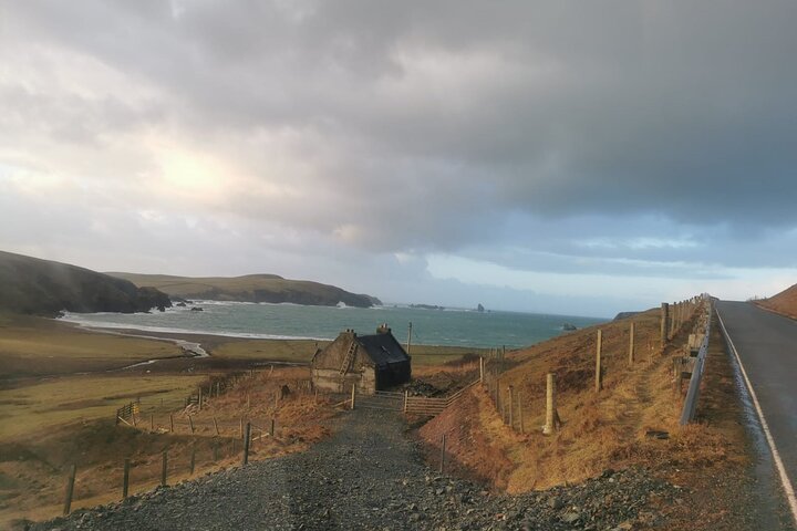 Private Ganztagestour zu den Shetland-Fernsehdrehorten