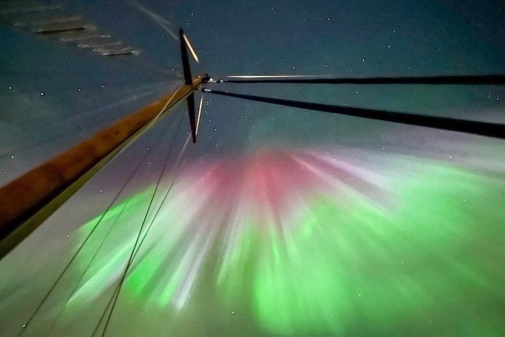 Luxury Northern Lights Yacht Cruise with Hot Tub from Tromsø