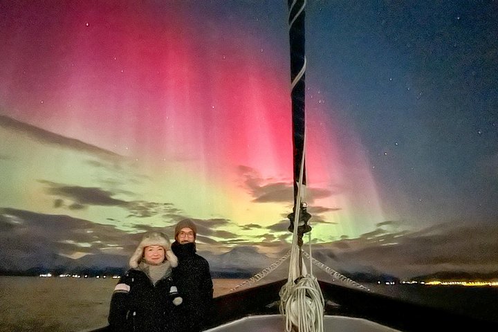 Luxury Northern Lights Yacht Cruise with Hot Tub from Tromsø