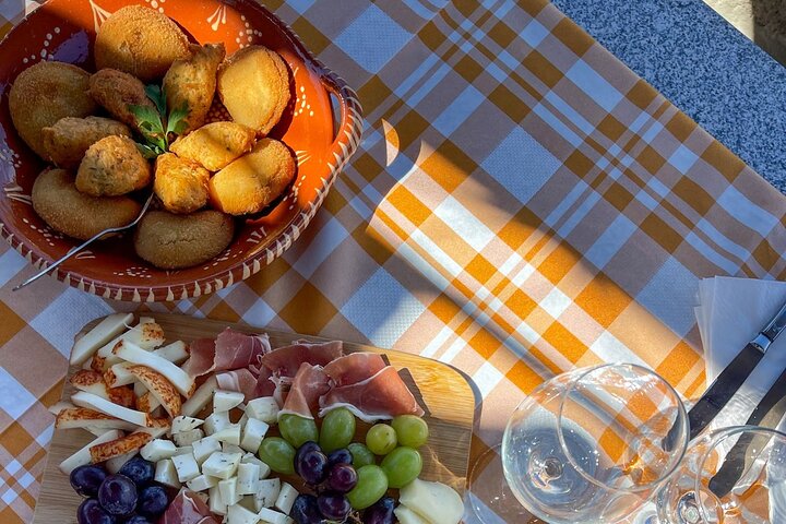 Melhor do Douro num Dia: Barco, Vinho e Almoço Familiar