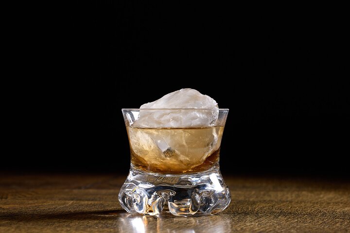 Smaker Yamazaki og andre japanske whiskyer på Tokyo Bar Odin