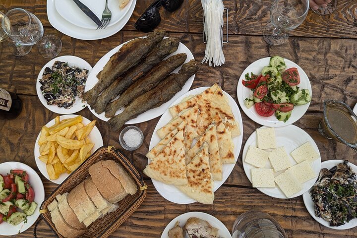 Wein- und Speisetour zu den Batumi-Wasserfällen - Bergiges Adscharien