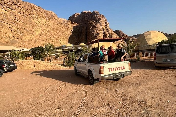 Jordan Private 2-Day: Petra, Wadi Rum, Pink Lake & Dead Sea
