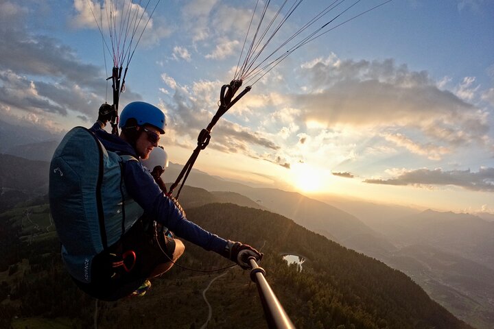 Privat paragliding tandemflyg Dolomiterna Alperna Kronplatz