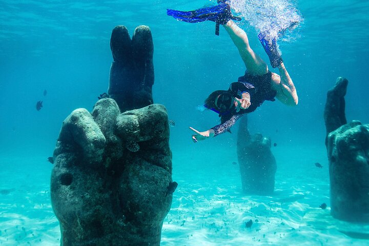 Isla Mujeres Luxury Sailing: Solo Adulti o Per Famiglie