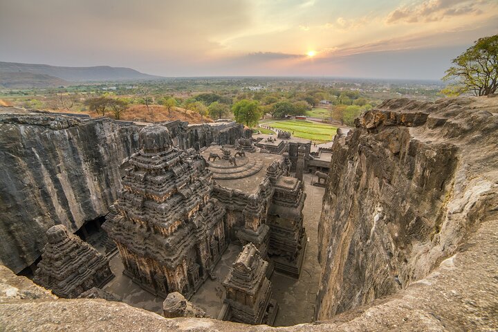 Same Day Tour of Ajanta & Ellora Cave's from Mumbai with Flights