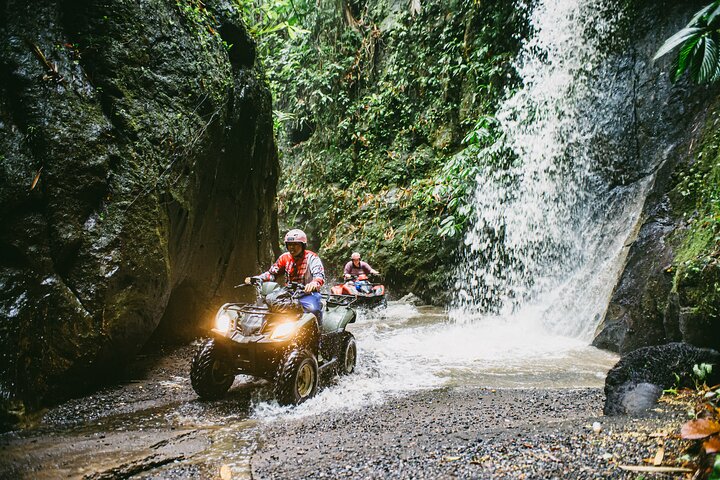 Hoteller i nærheden af Ubud Bali ATV Kuber Through Waterfall & Long Tunnel