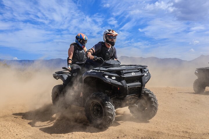 Excursion en VTT Cabo 4x4 avec dégustation de tequila et déjeuner buffet mexicain