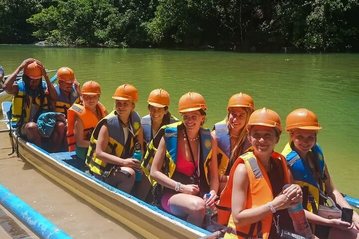 Unterirdische Flusstour mit privatem Van, Puerto Princesa nach El Nido
