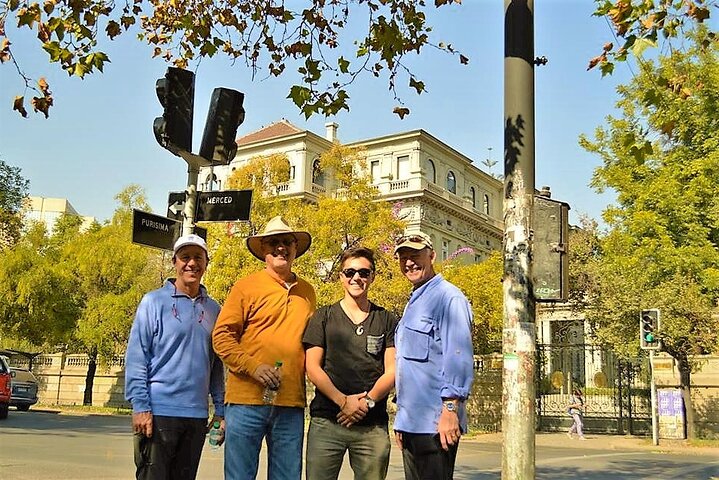 Privé Wandelen in Santiago: Verken met een lokale expert + lunch