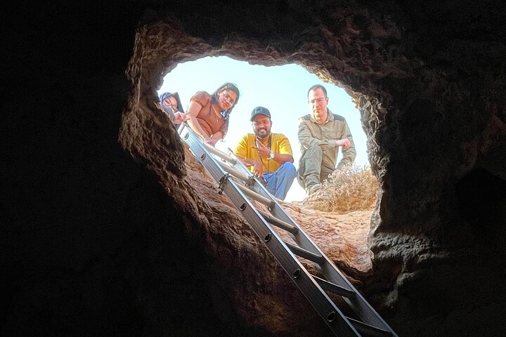 Edge of the World Riyadh Tour with Camel Ride & Dinner