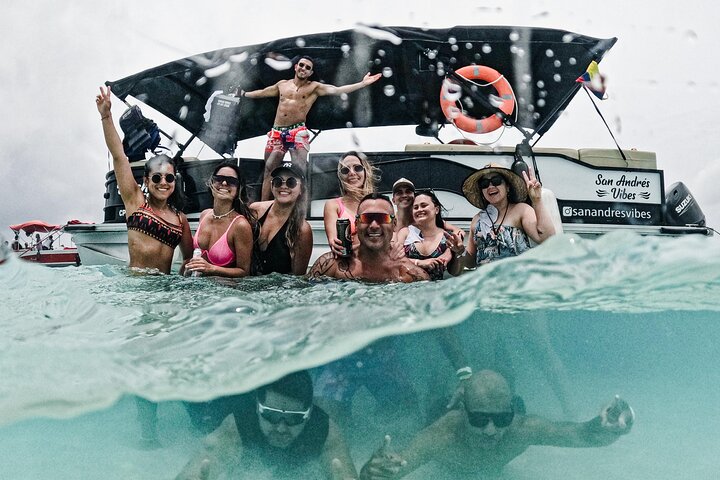 Tour marino privato: scoprire i 7 colori del mare di San Andres
