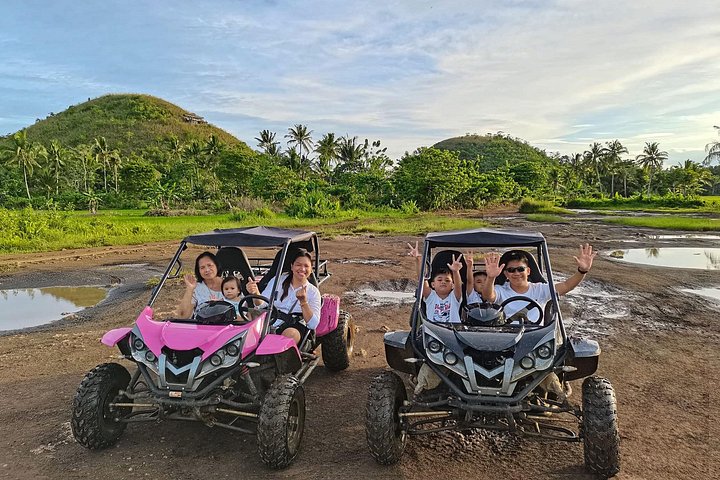 Tour Privado de Día Completo con Paseo en ATV en Chocolate Hills