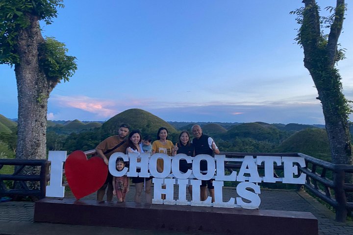 Tour Privado de Día Completo con Paseo en ATV en Chocolate Hills