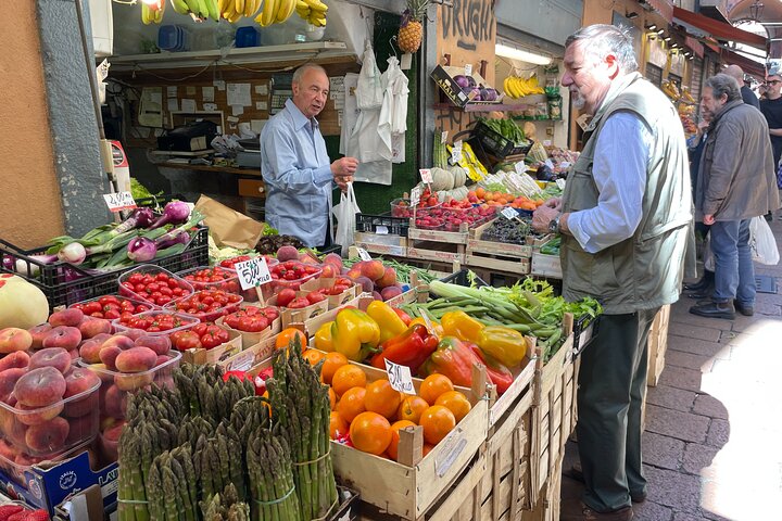 Bologna Walking Food Tour og højdepunkter med en lokal guide