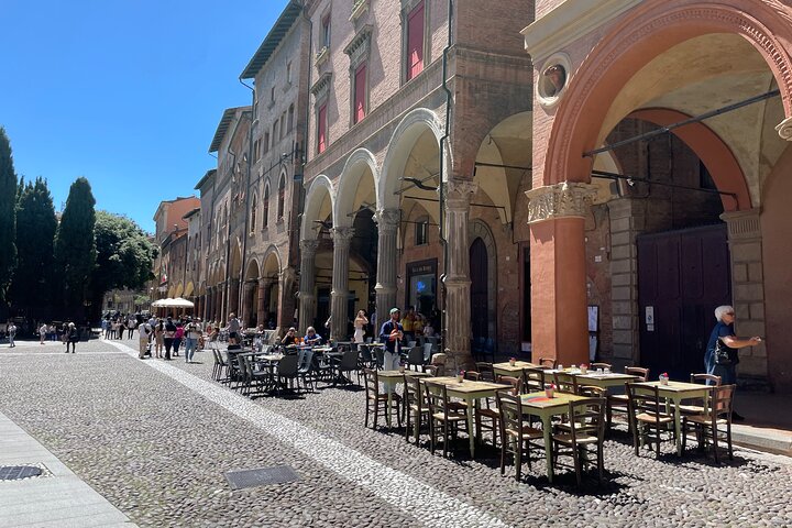 Bologna Walking Food Tour og højdepunkter med en lokal guide