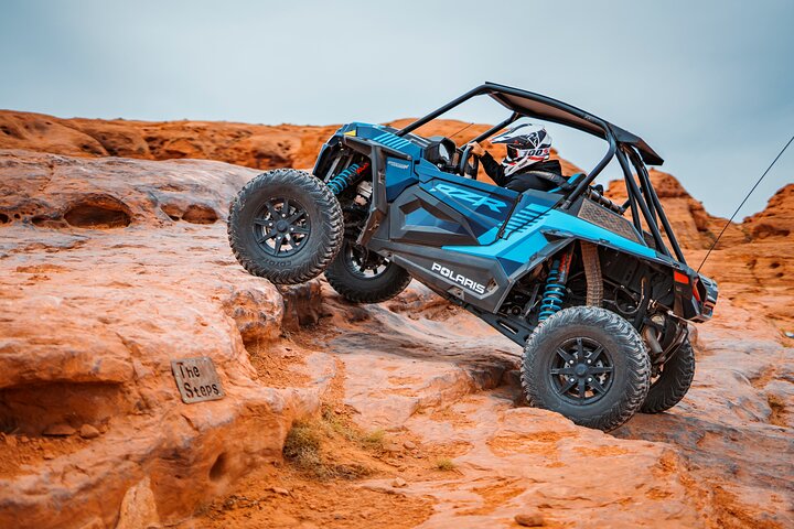 Gran Sión: Tour en UTV con adrenalina extrema en Sand Hollow