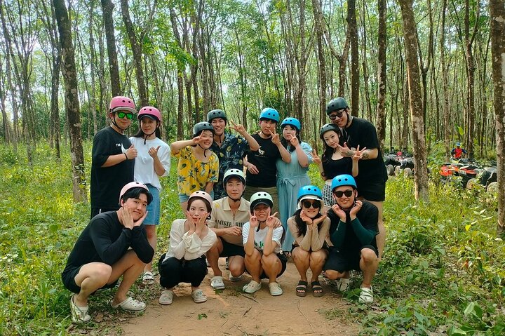Giro in ATV attraverso sentieri di montagna e cascata a Khao Lak