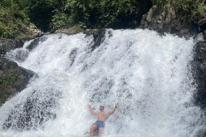 Panama City : Visite d'un village indien Embera et d'une cascade avec déjeuner