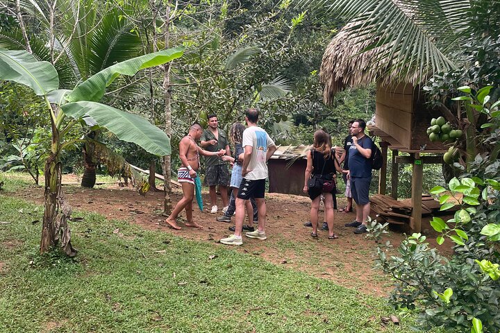 Panama City : Visite d'un village indien Embera et d'une cascade avec déjeuner
