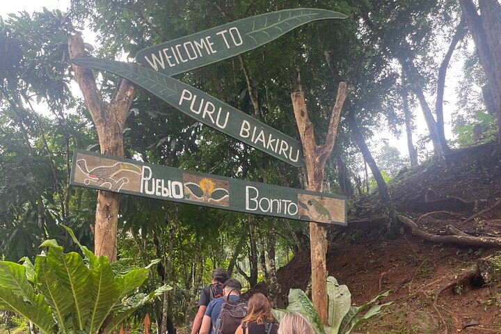 Panama City : Visite d'un village indien Embera et d'une cascade avec déjeuner
