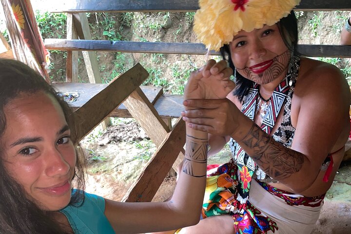 Panama City : Visite d'un village indien Embera et d'une cascade avec déjeuner