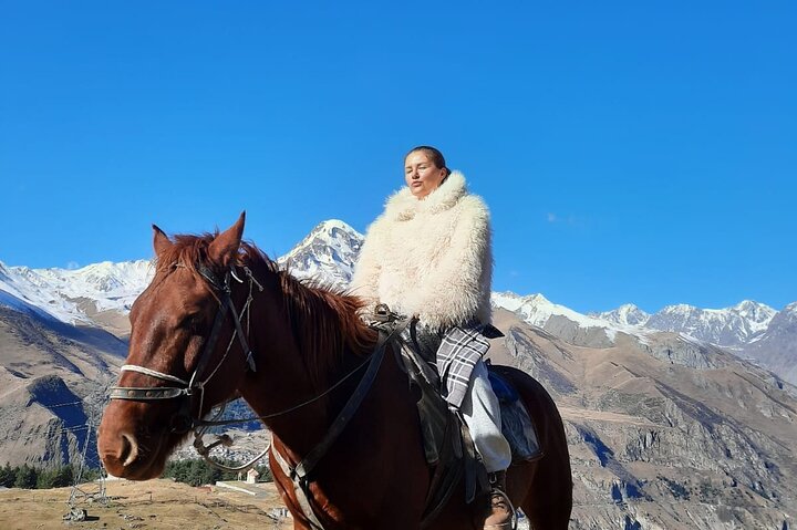 Paardrijtocht in Kazbegi naar Elia Klooster (makkelijk)
