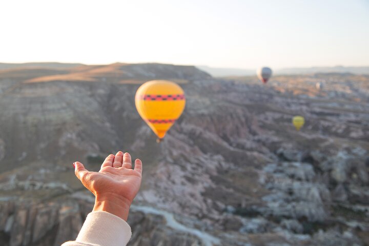 Passeio de balão de ar quente ao nascer do sol em Goreme, Capadócia