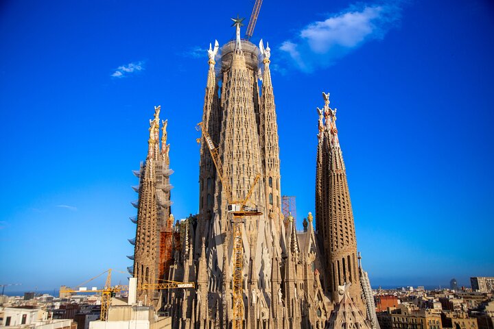 Visite guidée de la Sagrada Familia à Barcelone avec extras optionnels