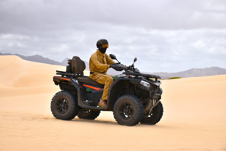 Boa Vista Quad Tour: Naufragio e Deserto di Viana (2 - Ora)