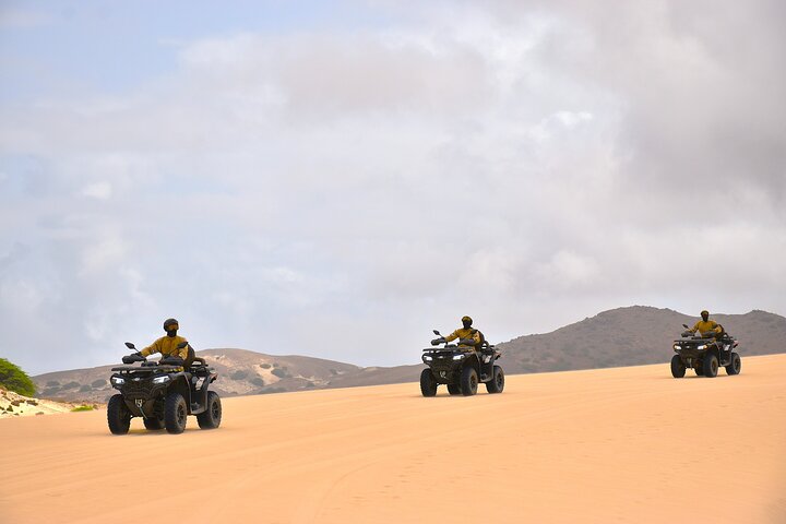 Boa Vista Quad Tour: Naufragio e Deserto di Viana (2 - Ora)