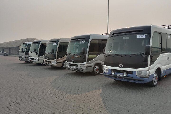 Trasferimento dall'aeroporto di Karachi, pick and drop, autista privato