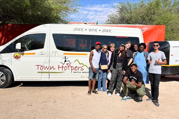 Tous les jours, Town Hoppers Shuttle Bus de Swakopmund à Windhoek.