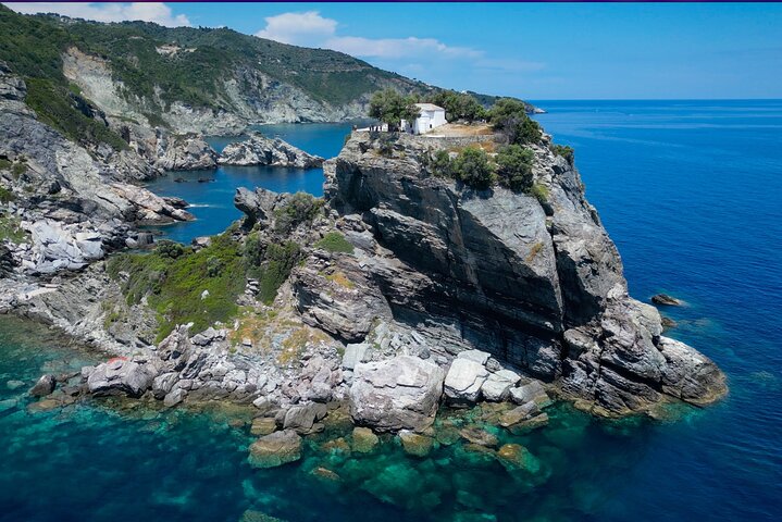 Privat Skopelos Island Boat Cruise Tour till Mamma Mia Sites