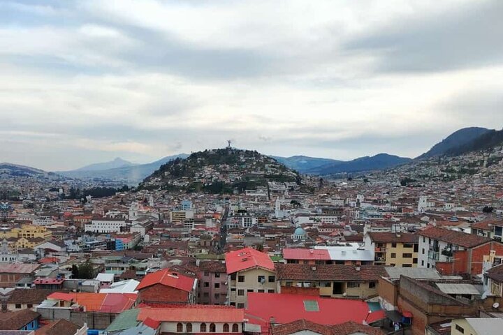 Visite privée de la ville : Quito colonial, le Milieu du monde et le téléphérique