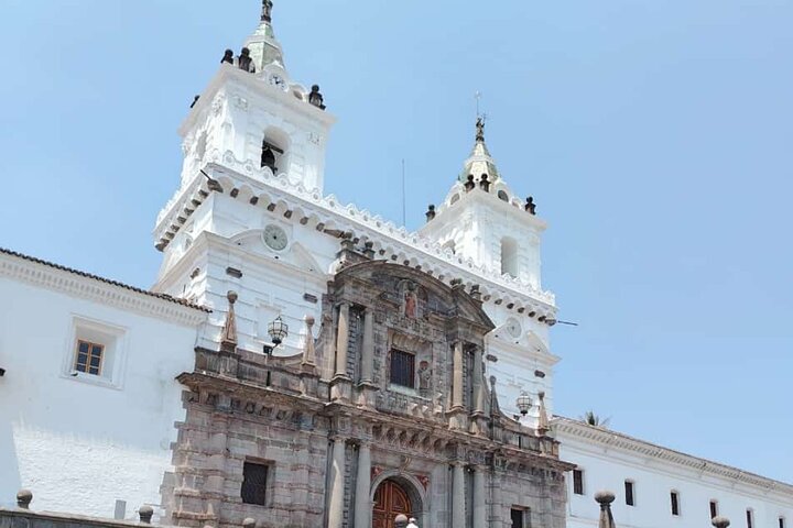 Visite privée de la ville : Quito colonial, le Milieu du monde et le téléphérique