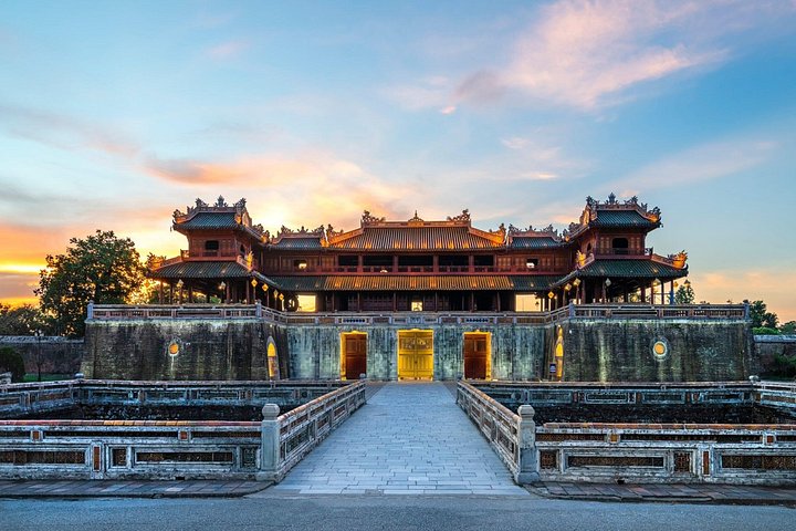 Hue City Sightseeing Privat bil med engelsktalende sjåfør