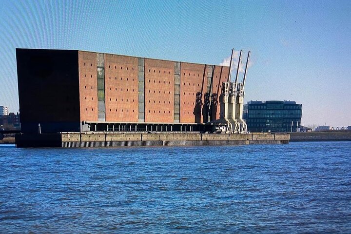 Din private 3-timers Hamburg køretur med en tidligere politimand