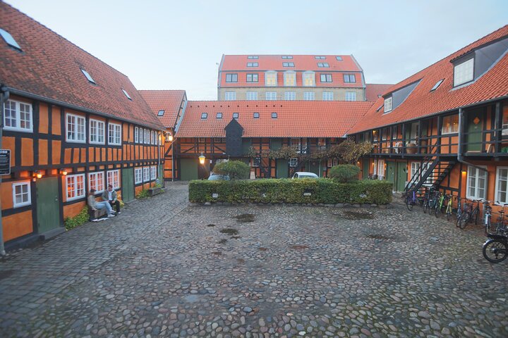 Tour a pie por Aarhus: Viajes de Viking Village a Metrópolis